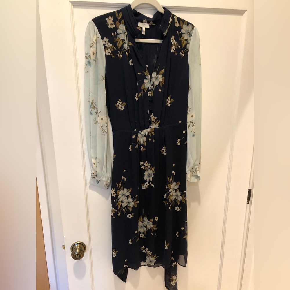 Beautiful floral Joie silk dress. Size 6.